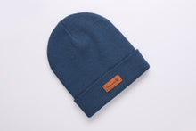 Laden Sie das Bild in den Galerie-Viewer, Cuffed Beanie Made with Love petrol