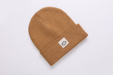 Laden Sie das Bild in den Galerie-Viewer, Cuffed Beanie Happy caramel