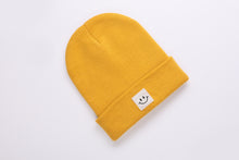 Laden Sie das Bild in den Galerie-Viewer, Cuffed Beanie Happy mustard