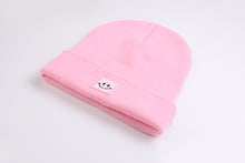 Laden Sie das Bild in den Galerie-Viewer, Cuffed Beanie Happy pink