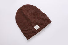 Laden Sie das Bild in den Galerie-Viewer, Oversized Strickoptik Beanie Happy walnut