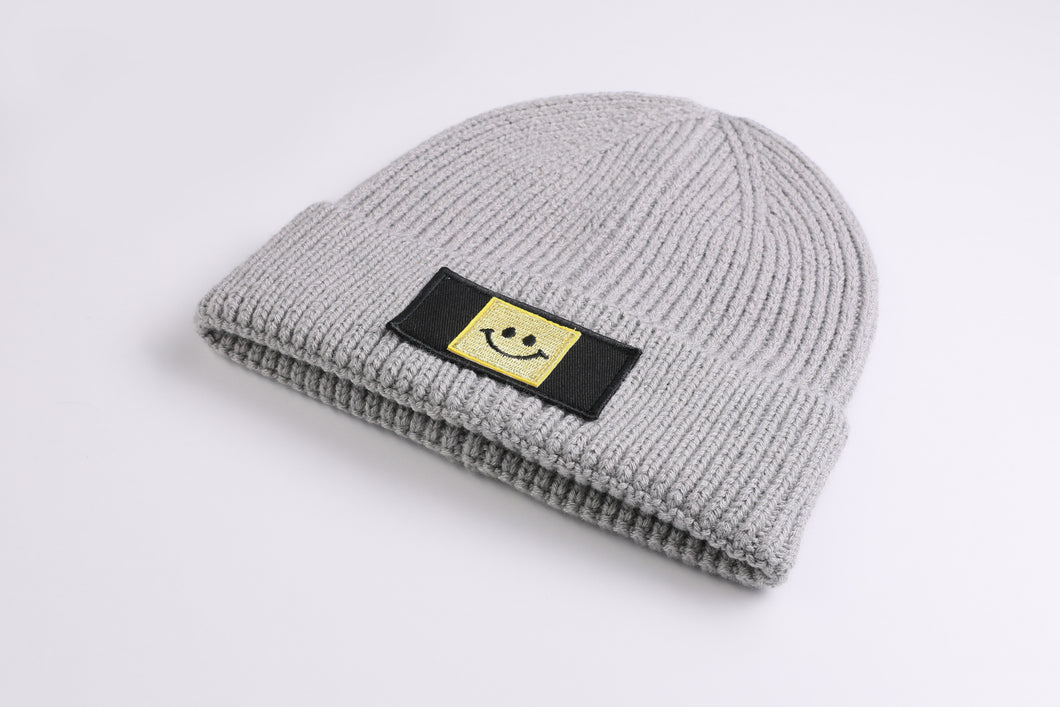 Patch Beanie Happy gold light grey