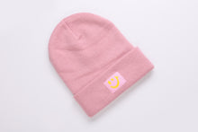 Laden Sie das Bild in den Galerie-Viewer, Cuffed Beanie Crazy rosa