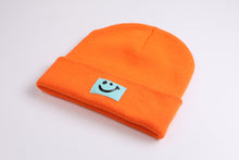 Laden Sie das Bild in den Galerie-Viewer, Cuffed Beanie Crazy orange