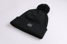 Laden Sie das Bild in den Galerie-Viewer, Bommel Beanie Happy black