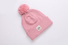 Laden Sie das Bild in den Galerie-Viewer, Bommel Beanie Happy rosa