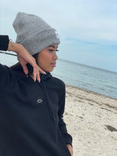 Laden Sie das Bild in den Galerie-Viewer, Thinsulate Beanie Happy heather grey
