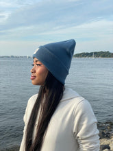 Laden Sie das Bild in den Galerie-Viewer, Cuffed Beanie Happy air blue